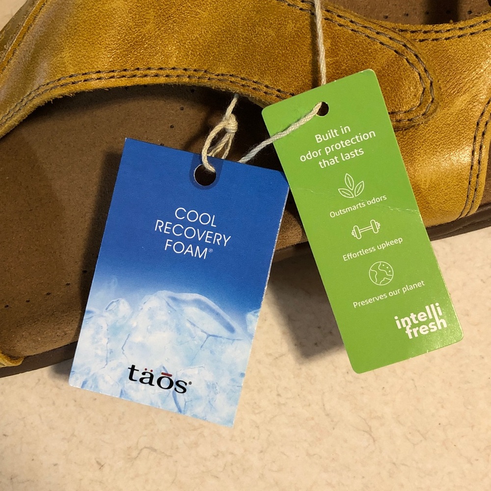 NWT Taos Memory Foam Sandals - Picture 8 of 9